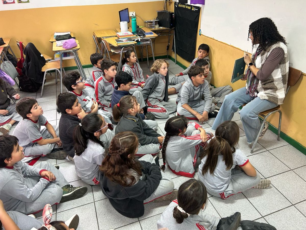 Colegio San Marcos celebra el Día del Libro con lectura de cuentos y teatro inspirado en Hamlet