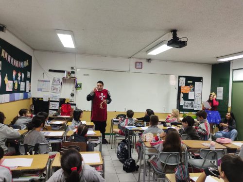 Lectura, teatro y creatividad en el Día del Libro del Colegio San Marcos
