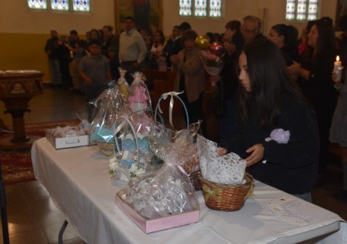 12 nuevos hijos, presenta el colegio a Dios