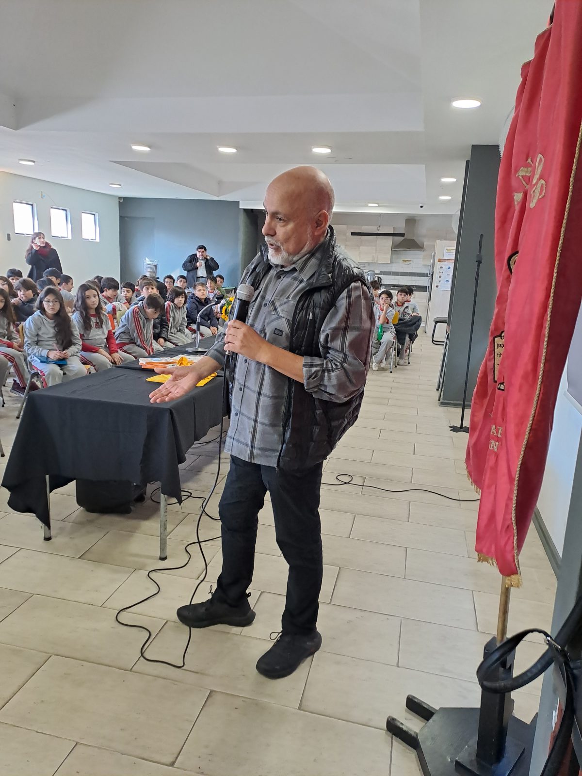 Visita de Esteban Cabezas