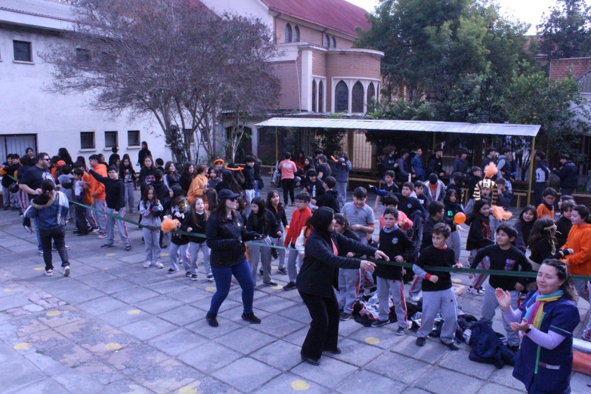 Alumnos del II Ciclo Cierran con Entusiasmo su Semana de Alianzas