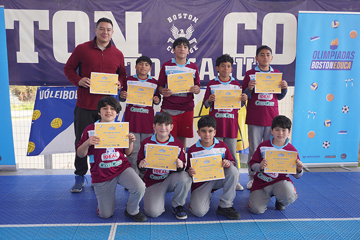 Tercer lugar en el Vóleibol Mini Varones de las Olimpiadas BostonEduca 2025