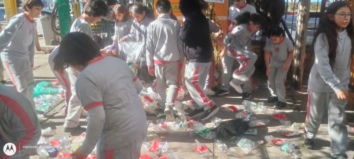 Avanzamos con campaña Recicla Kids ya estamos llenando nuestro 3er. contenedor