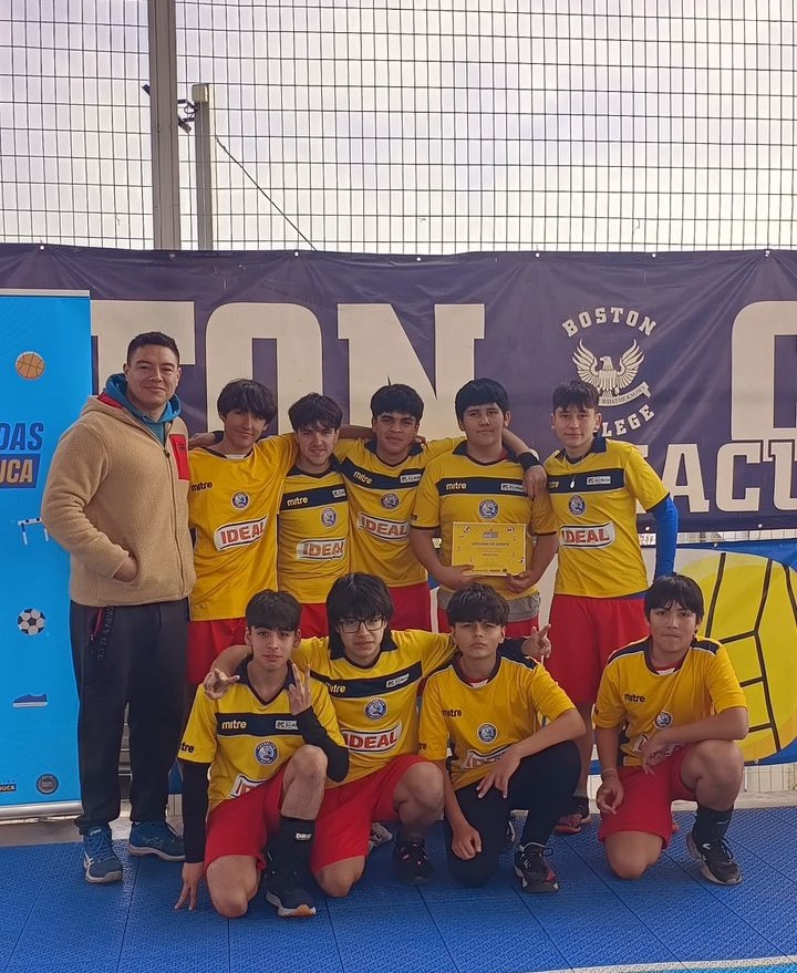 Olimpiadas Boston Educa Voleibol categoría Intermedia Varones