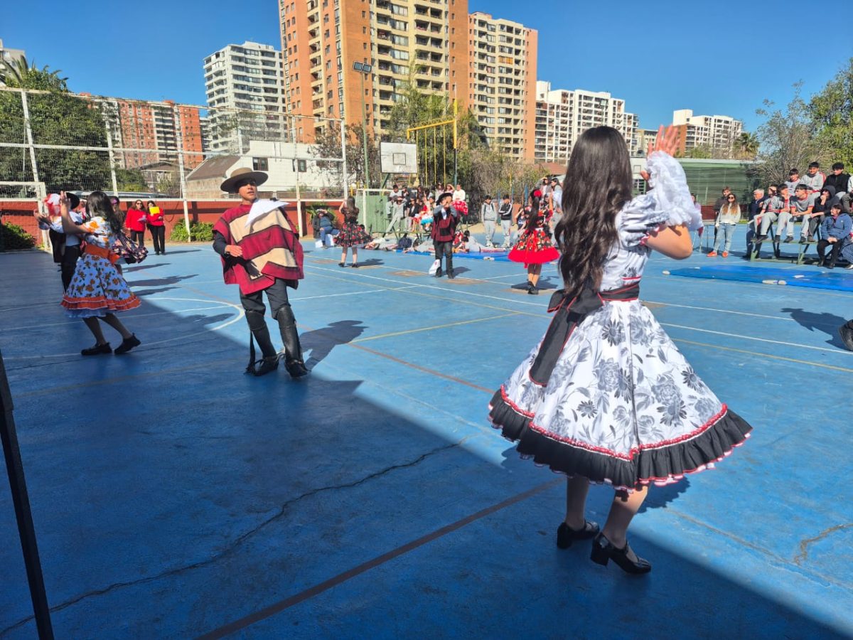 VIII versión del Campeonato de Cueca “Profesor Juan Escobedo”