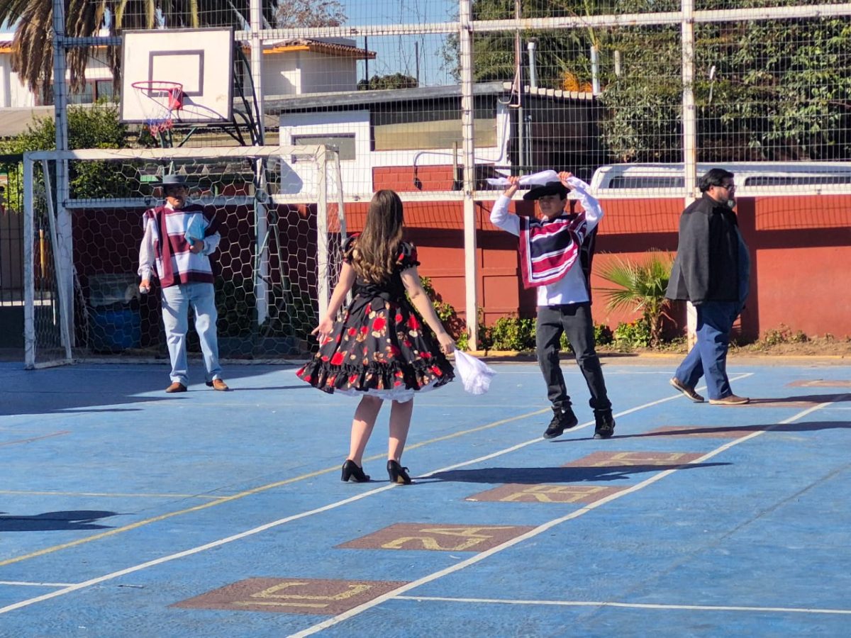 VIII versión del Campeonato de Cueca “Profesor Juan Escobedo”