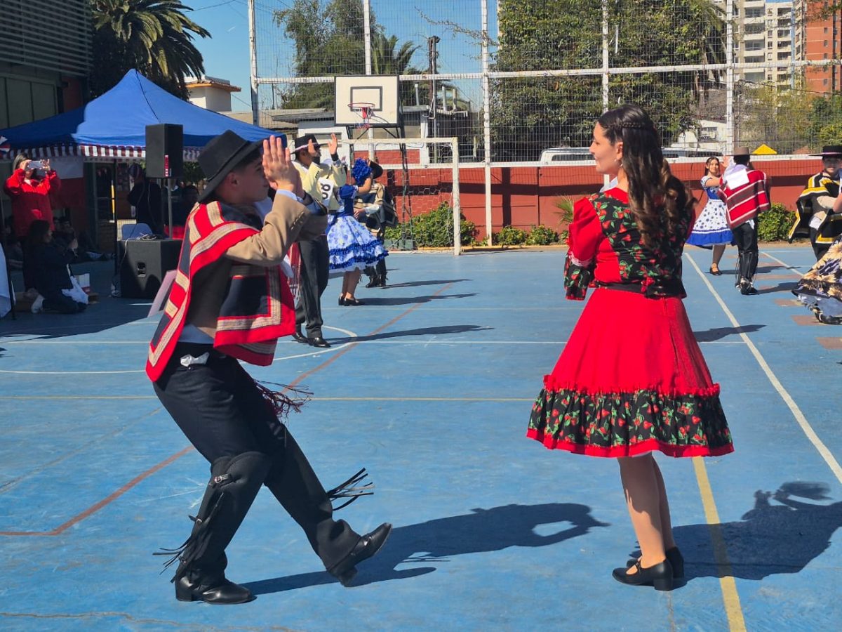 VIII versión del Campeonato de Cueca “Profesor Juan Escobedo”