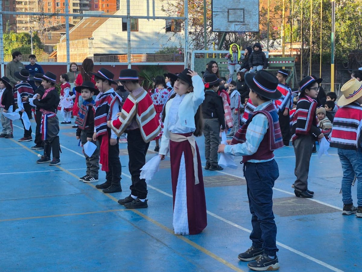 VIII versión del Campeonato de Cueca “Profesor Juan Escobedo”