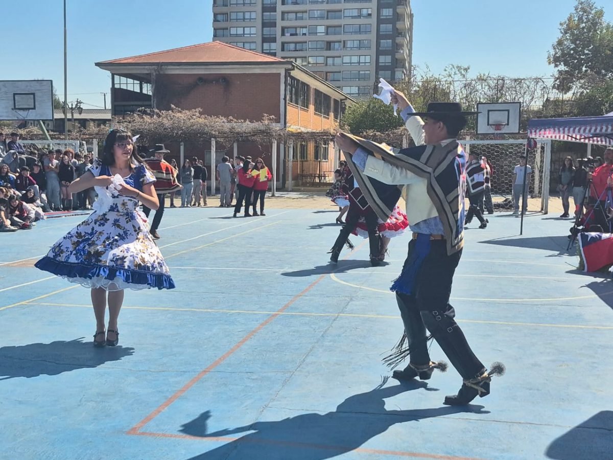 VIII versión del Campeonato de Cueca “Profesor Juan Escobedo”