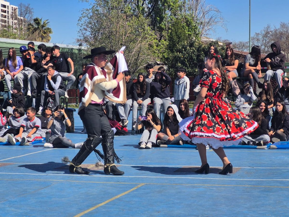 VIII versión del Campeonato de Cueca “Profesor Juan Escobedo”