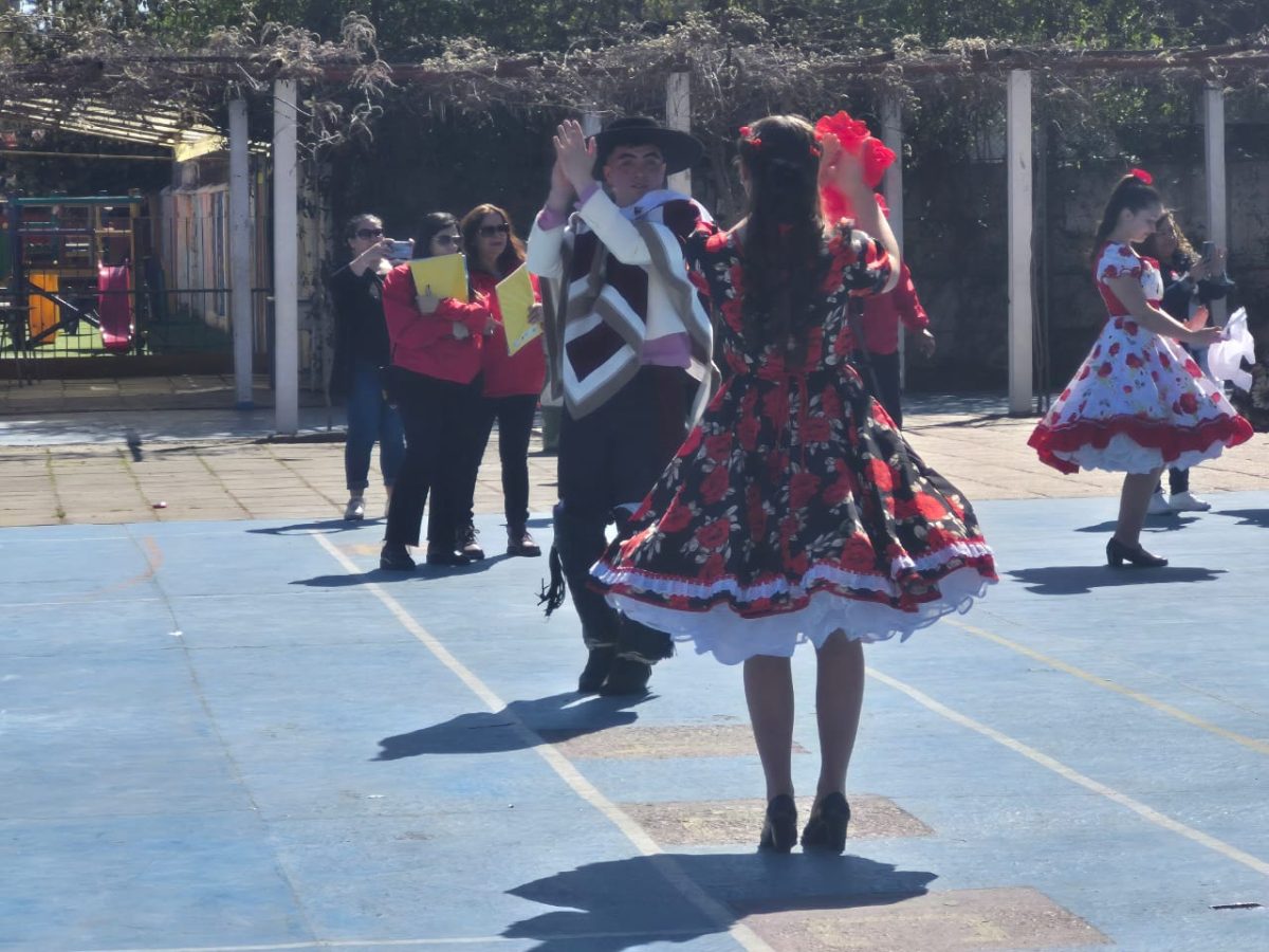 VIII versión del Campeonato de Cueca “Profesor Juan Escobedo”