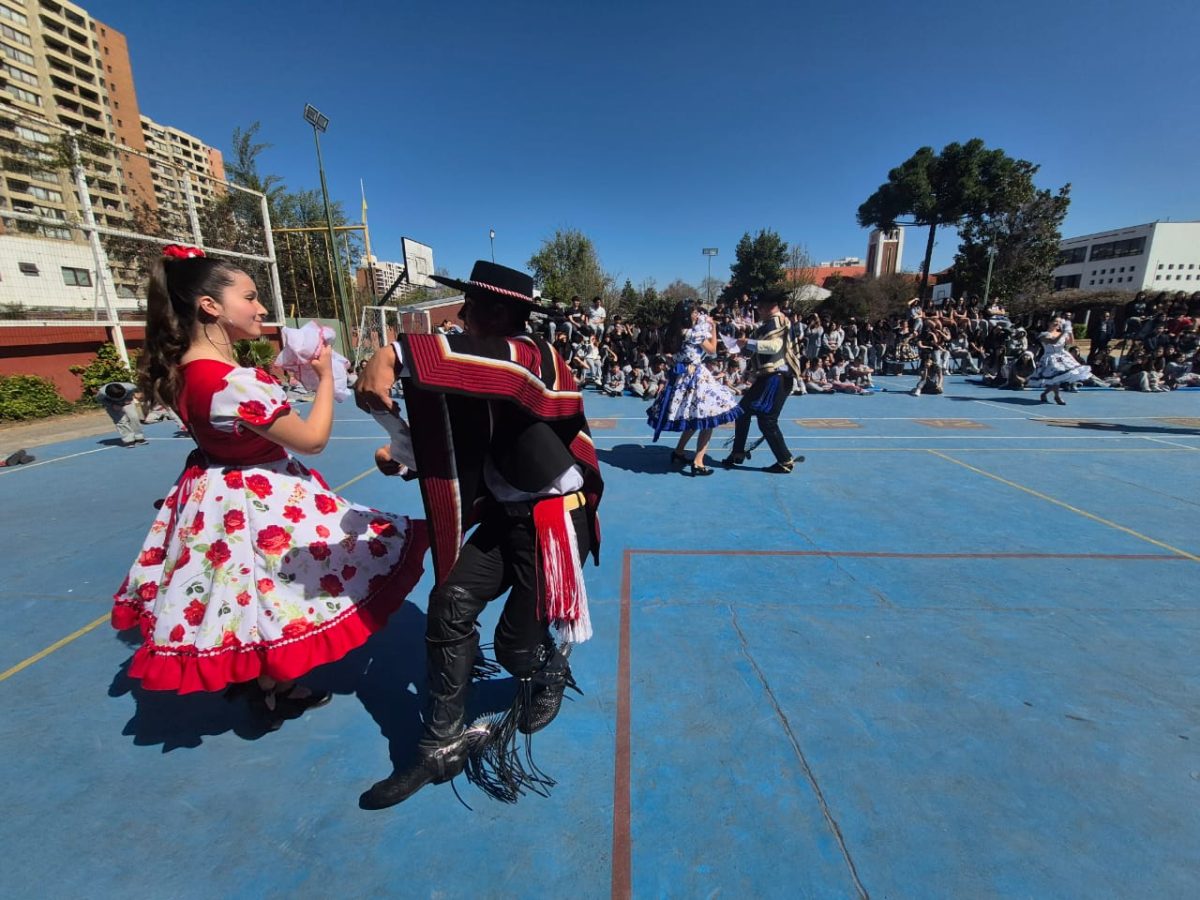 VIII versión del Campeonato de Cueca “Profesor Juan Escobedo”