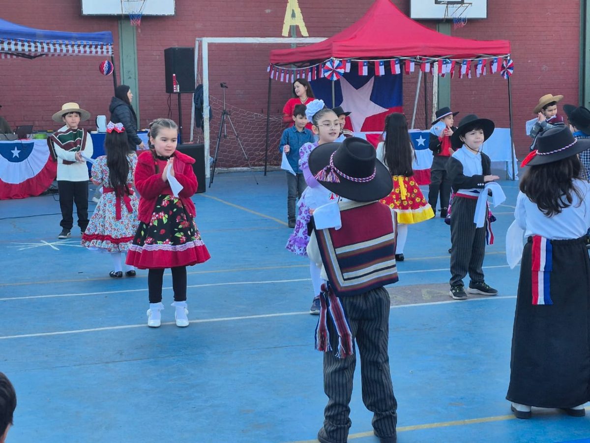 VIII versión del Campeonato de Cueca “Profesor Juan Escobedo”
