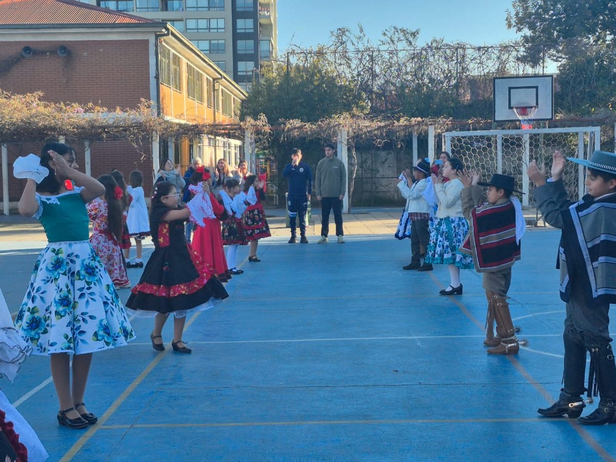 VIII versión del Campeonato de Cueca “Profesor Juan Escobedo”