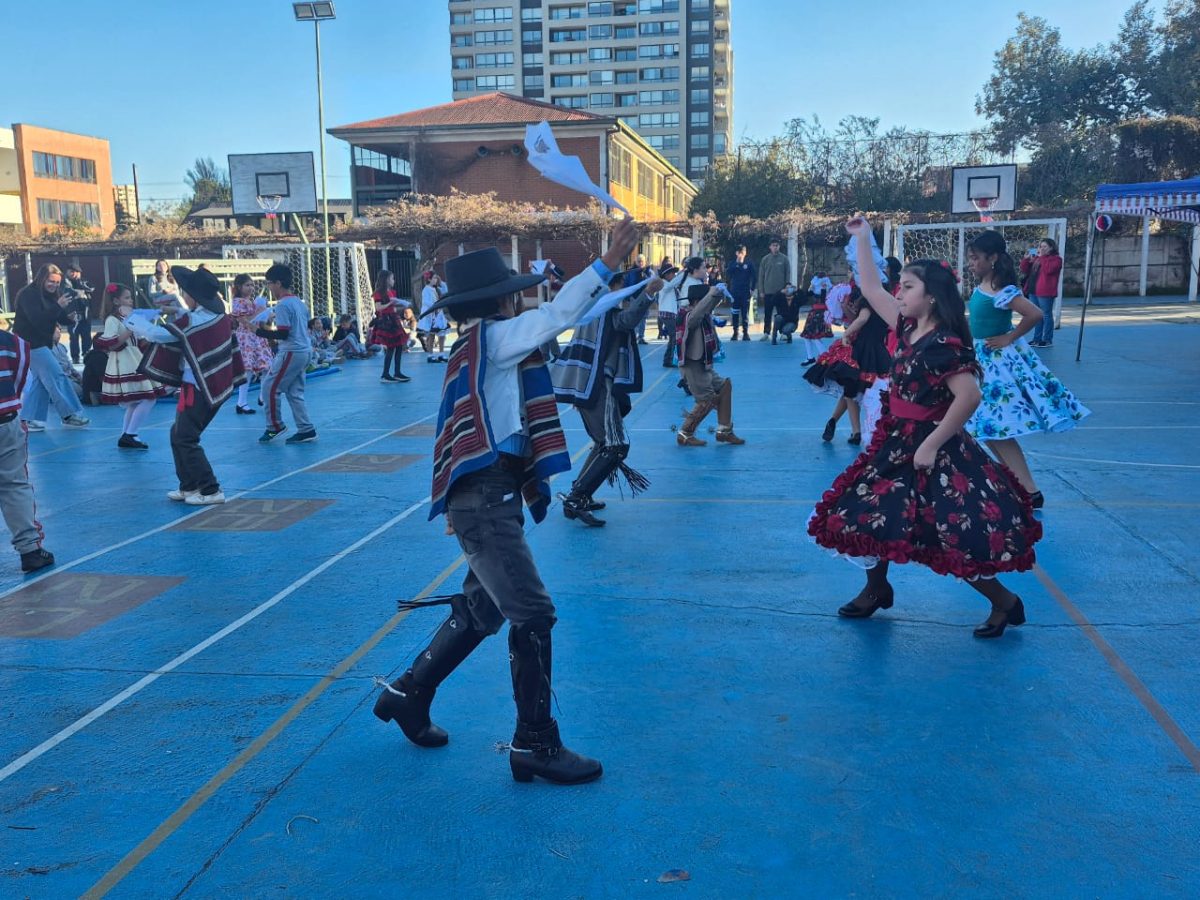 VIII versión del Campeonato de Cueca “Profesor Juan Escobedo”