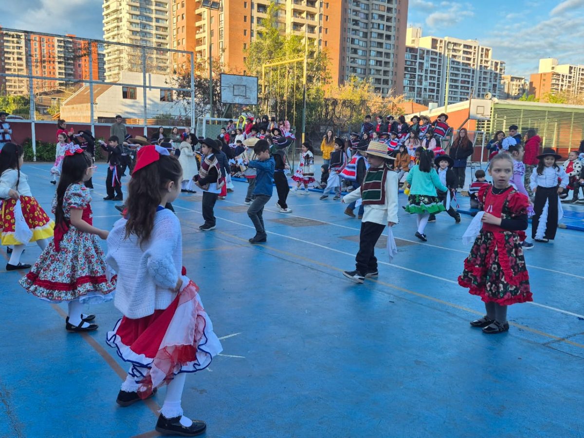 VIII versión del Campeonato de Cueca “Profesor Juan Escobedo”