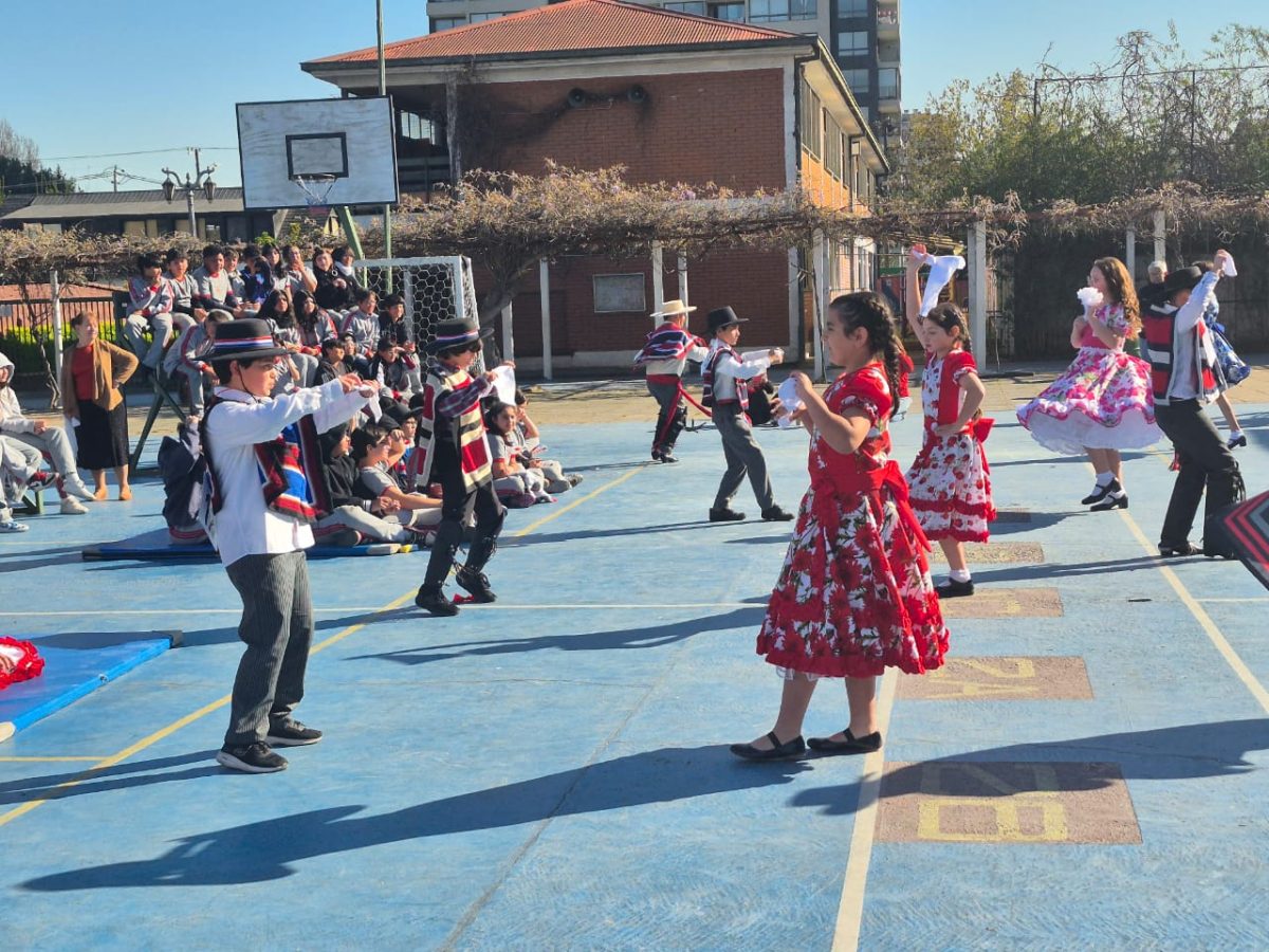 VIII versión del Campeonato de Cueca “Profesor Juan Escobedo”