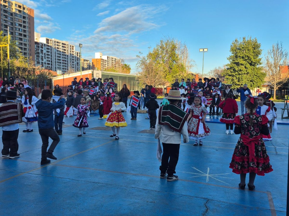 VIII versión del Campeonato de Cueca “Profesor Juan Escobedo”
