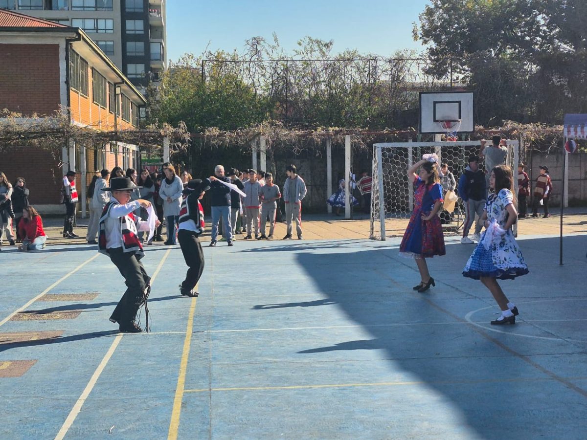 VIII versión del Campeonato de Cueca “Profesor Juan Escobedo”