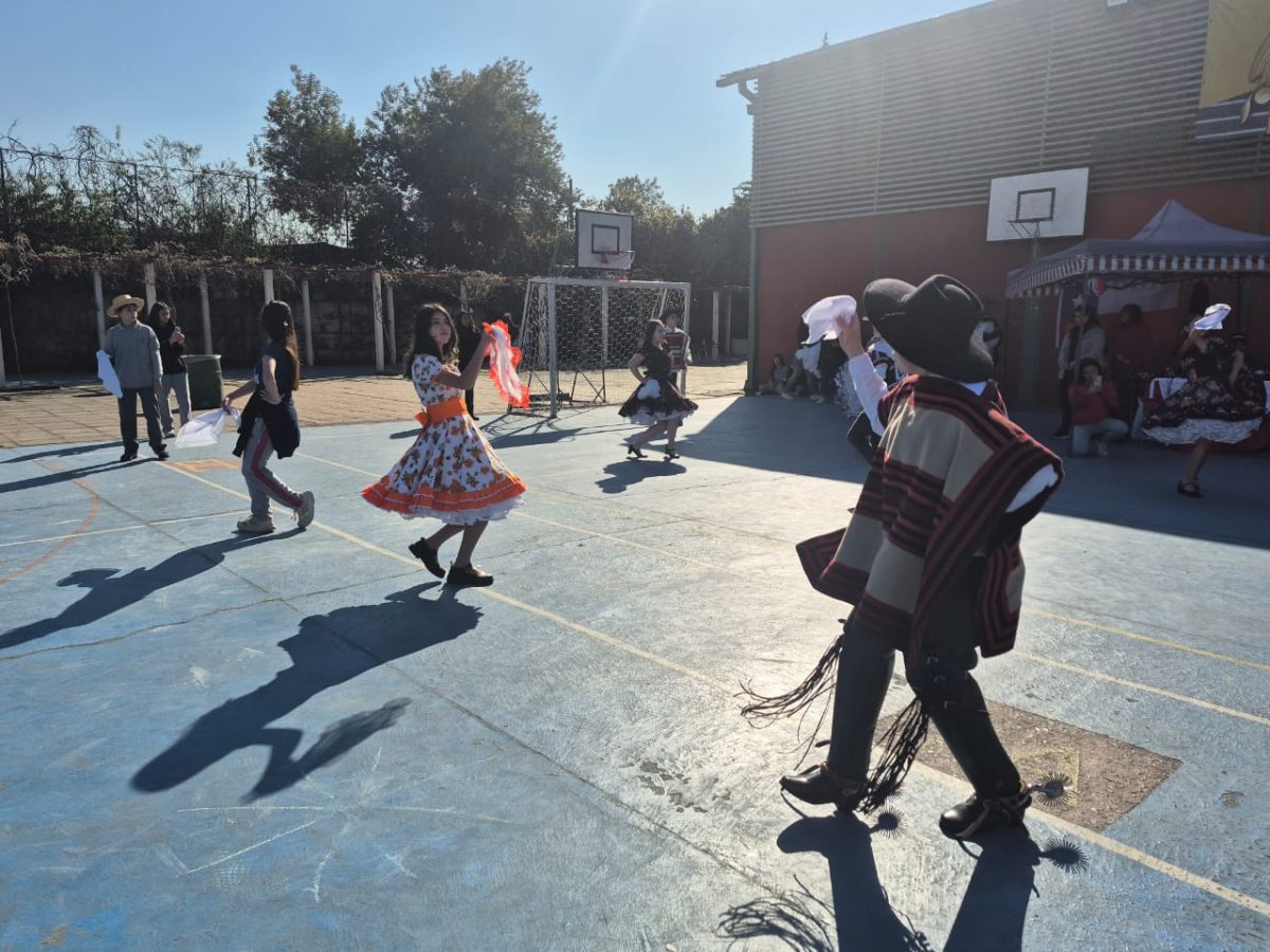 VIII versión del Campeonato de Cueca “Profesor Juan Escobedo”