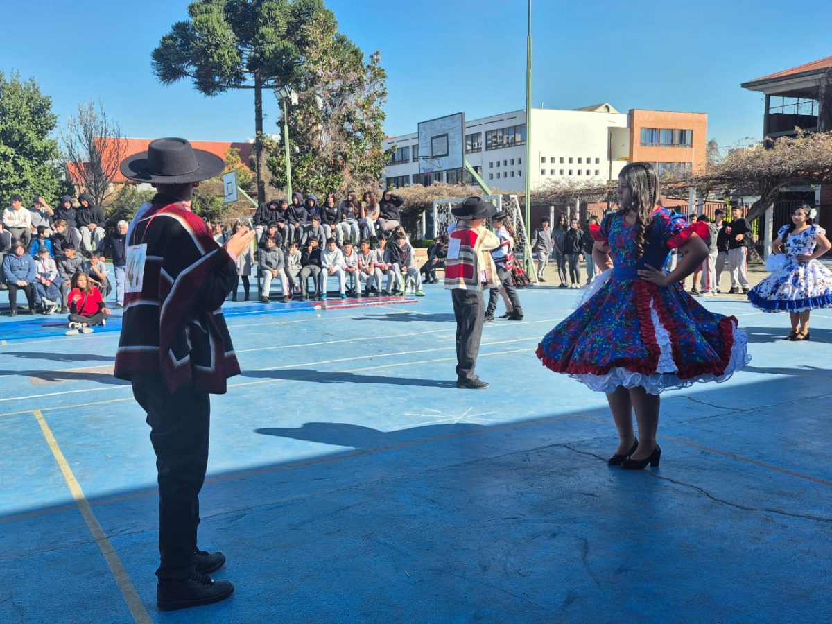 VIII versión del Campeonato de Cueca “Profesor Juan Escobedo”