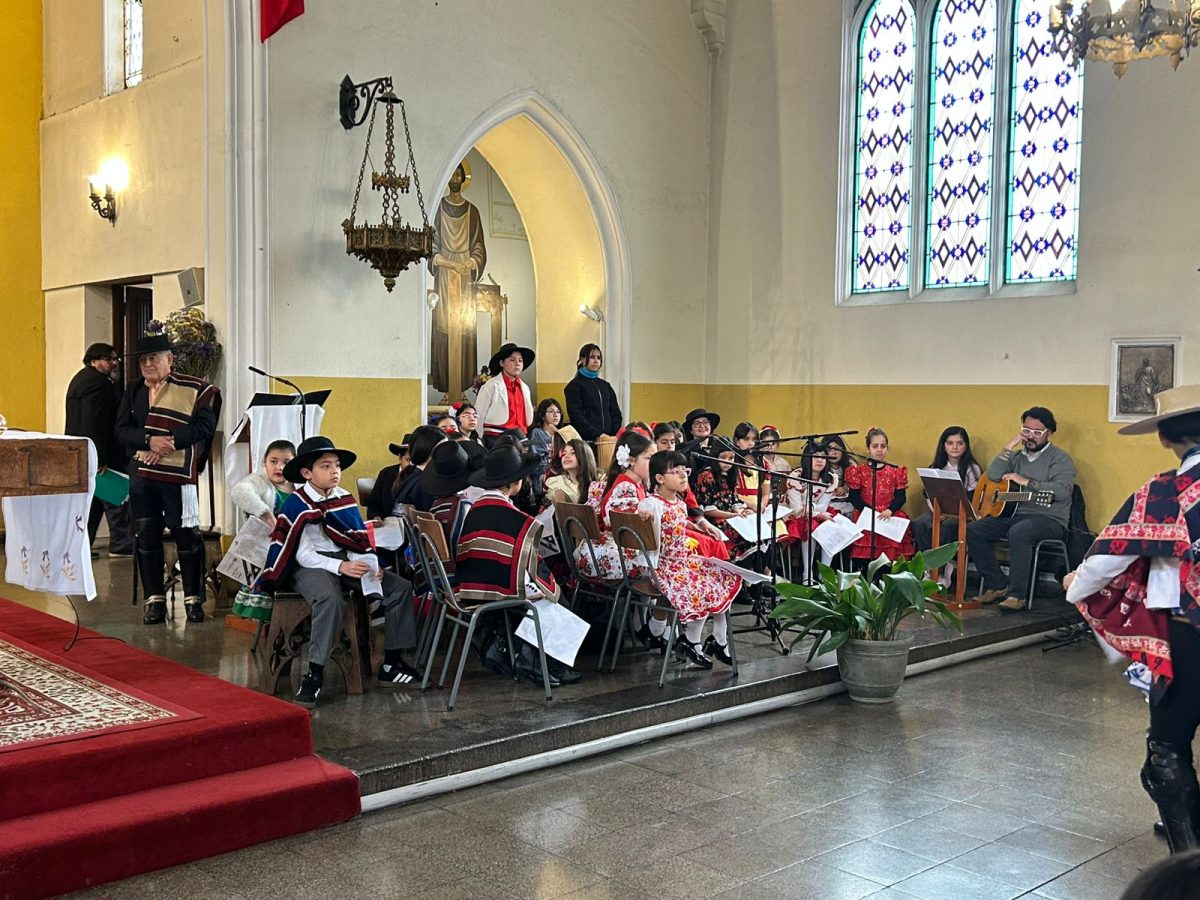 Con Fe y entusiasmo, la comunidad se reunió a orar por Chile, en la misa a la chilena