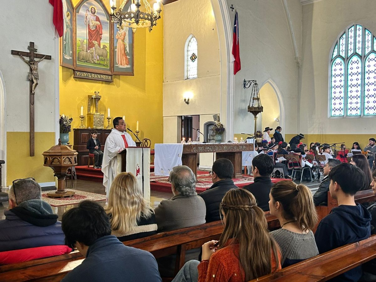Con Fe y entusiasmo, la comunidad se reunió a orar por Chile, en la misa a la chilena