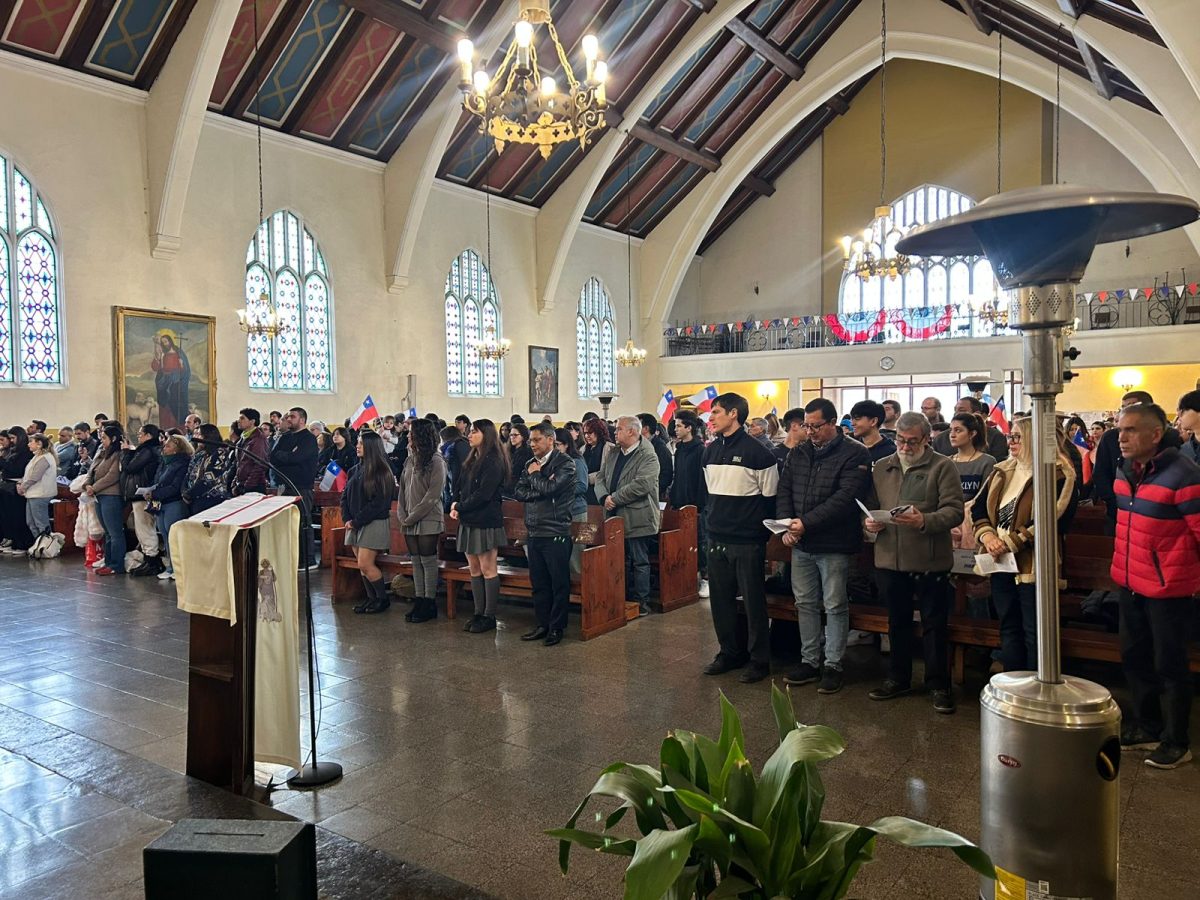 Con Fe y entusiasmo, la comunidad se reunió a orar por Chile, en la misa a la chilena