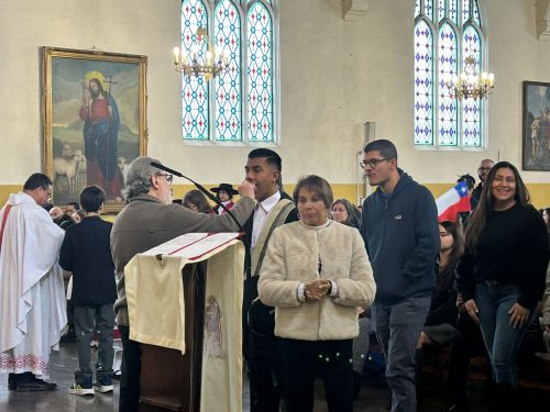 Con Fe y entusiasmo, la comunidad se reunió a orar por Chile, en la misa a la chilena