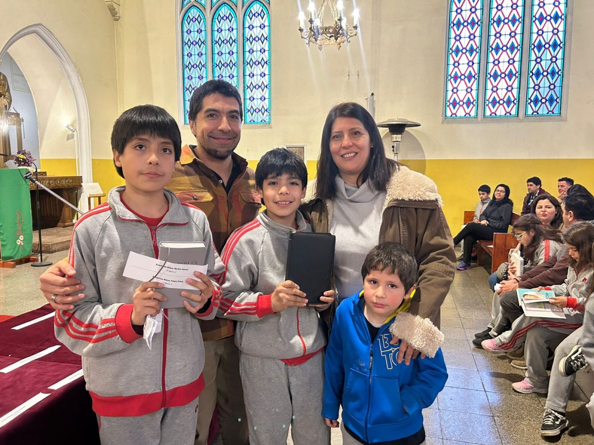 Niños y jóvenes de la Catequesis Eucarística, celebraron liturgia de entrega de la Palabra