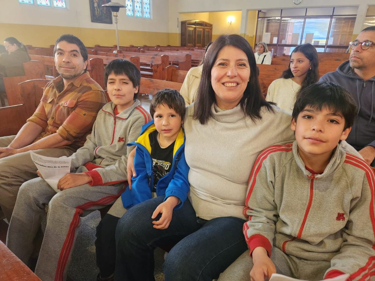 Niños y jóvenes de la Catequesis Eucarística, celebraron liturgia de entrega de la Palabra