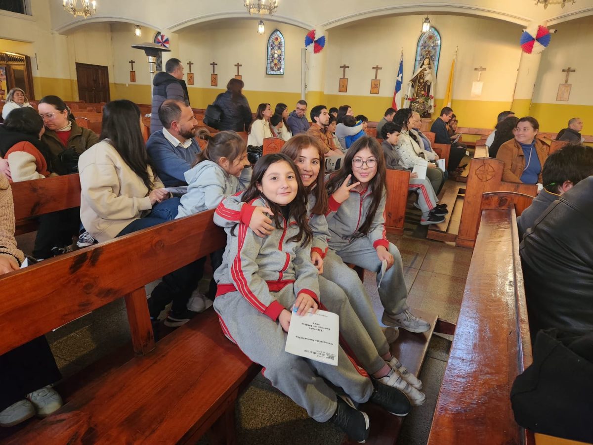 Niños y jóvenes de la Catequesis Eucarística, celebraron liturgia de entrega de la Palabra