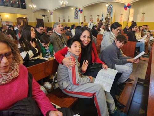 Niños y jóvenes de la Catequesis Eucarística, celebraron liturgia de entrega de la Palabra