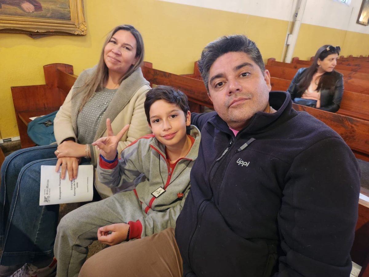 Niños y jóvenes de la Catequesis Eucarística, celebraron liturgia de entrega de la Palabra