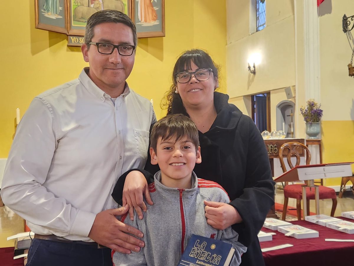 Niños y jóvenes de la Catequesis Eucarística, celebraron liturgia de entrega de la Palabra