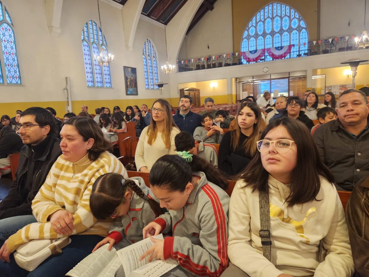 Niños y jóvenes de la Catequesis Eucarística, celebraron liturgia de entrega de la Palabra