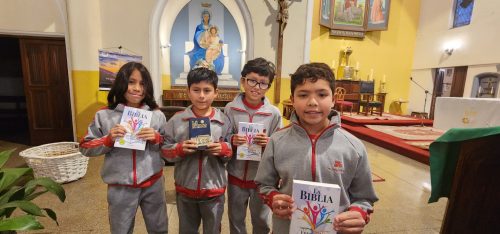 Niños y jóvenes de la Catequesis Eucarística, celebraron liturgia de entrega de la Palabra