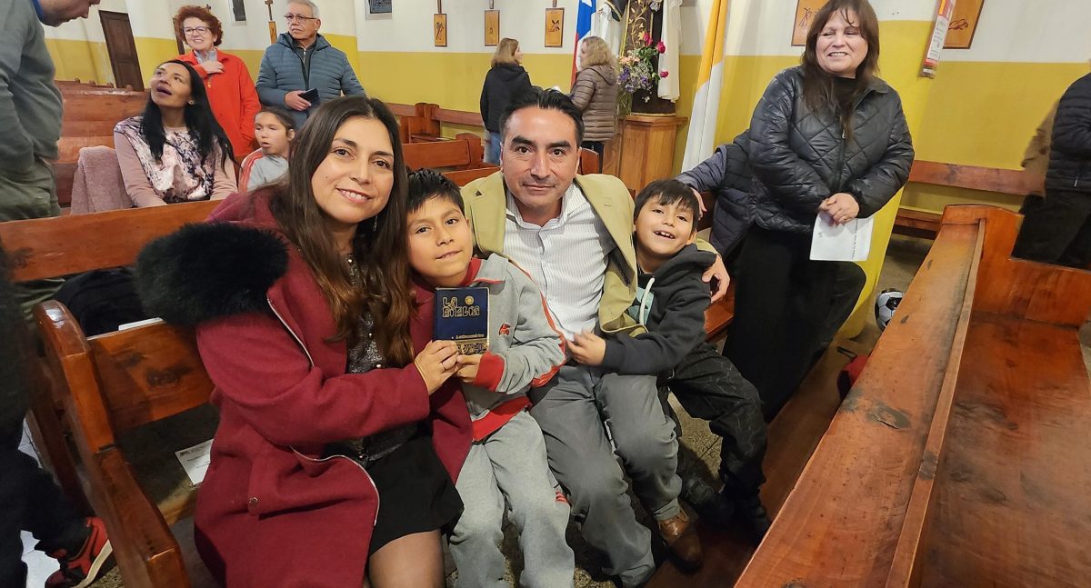 Niños y jóvenes de la Catequesis Eucarística, celebraron liturgia de entrega de la Palabra