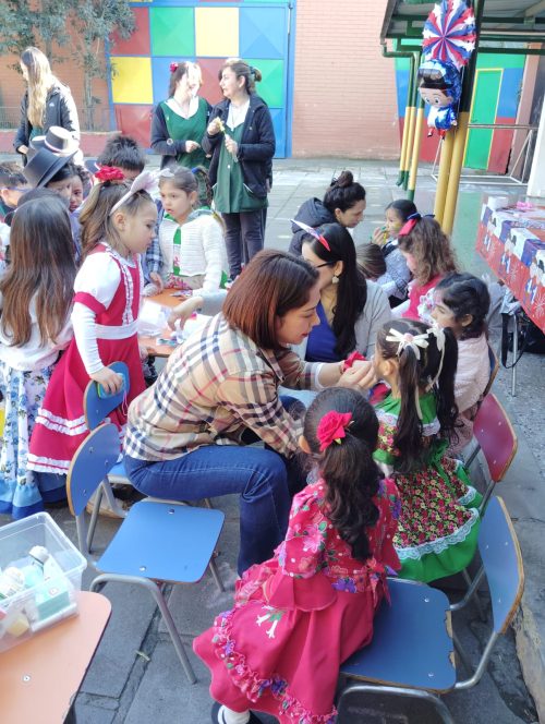 Celebramos nuestras tradiciones en el Primer Ciclo