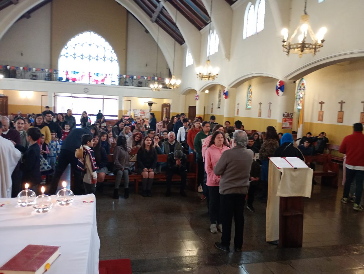 Con Fe y entusiasmo, la comunidad se reunió a orar por Chile, en la misa a la chilena