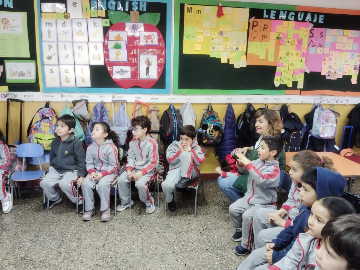 Conociendo la Lengua de Señas.