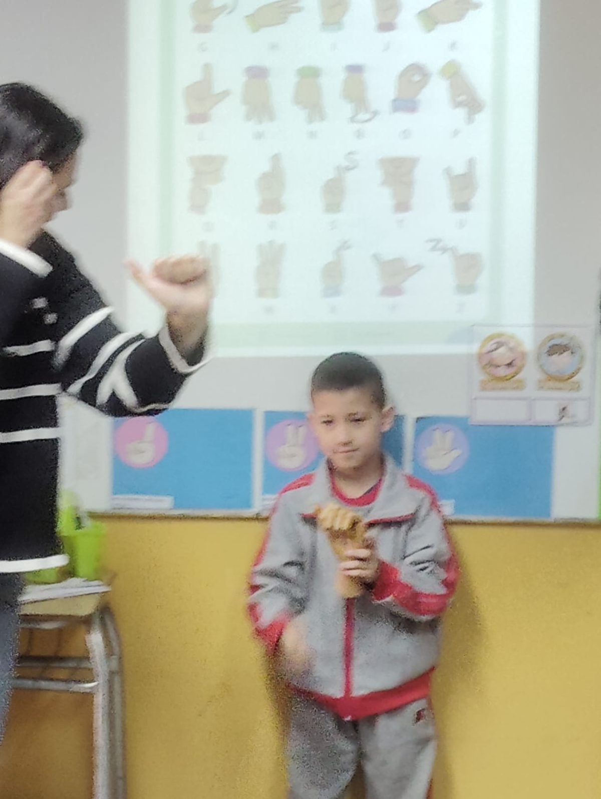 Conociendo la Lengua de Señas.