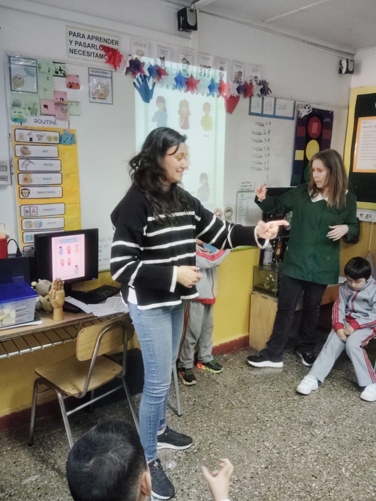 Conociendo la Lengua de Señas.