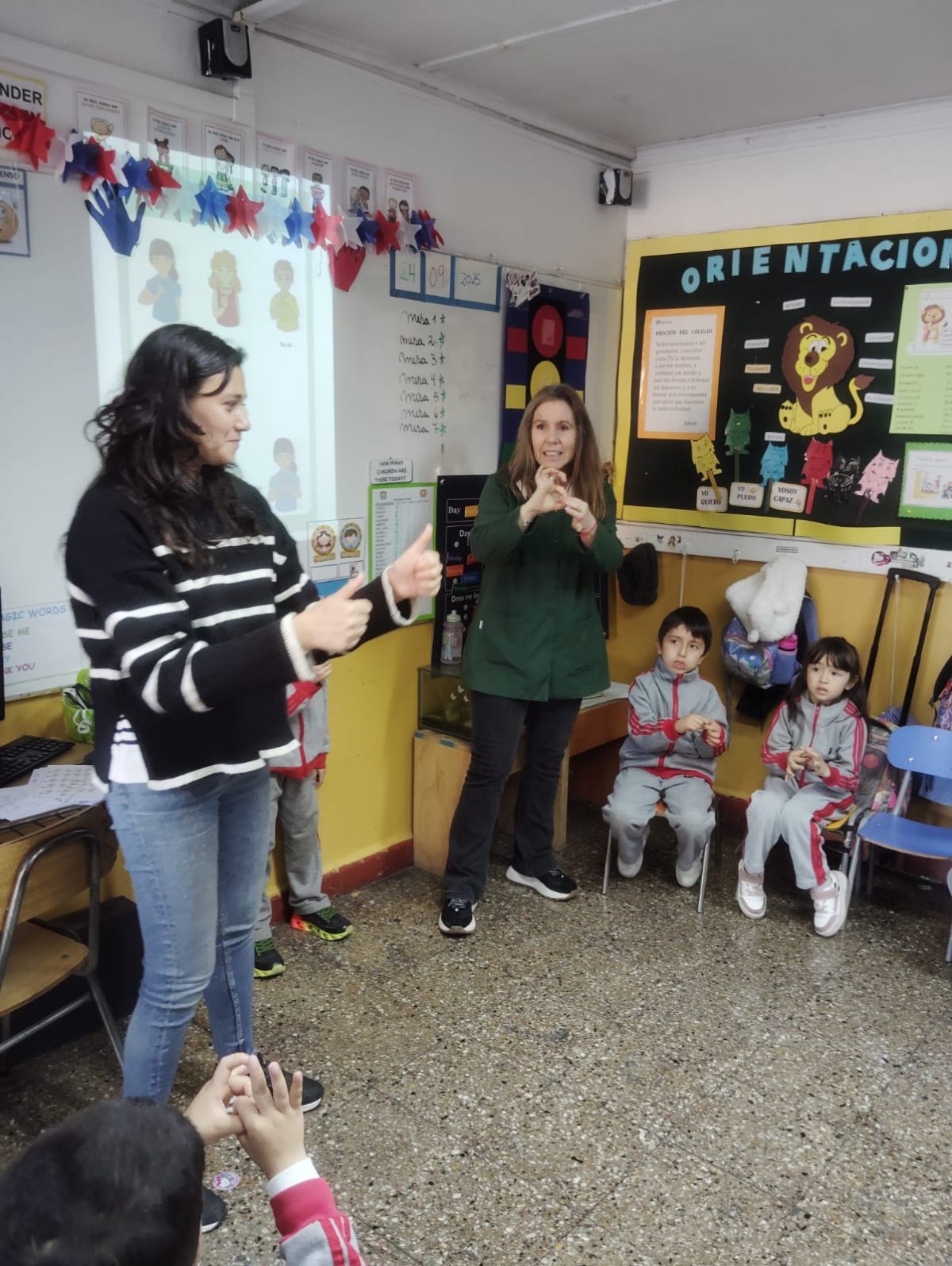 Conociendo la Lengua de Señas.