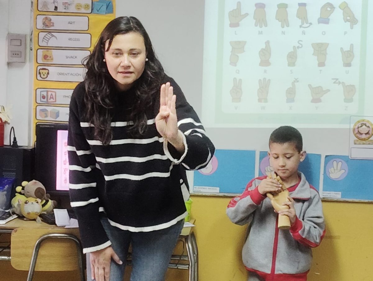 Conociendo la Lengua de Señas.