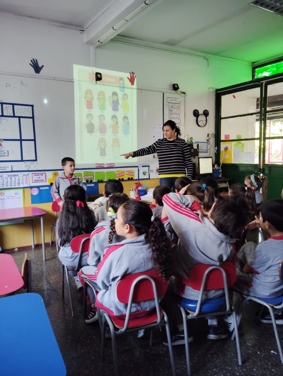 Conociendo la Lengua de Señas.
