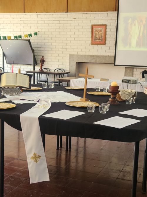 Pastoral de Padres del Colegio San Marcos Profundiza en la Eucaristía bajo la Luz de Emaús