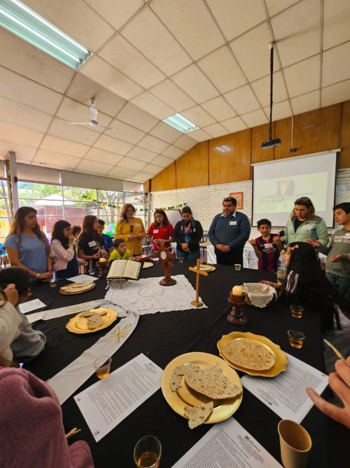 Pastoral de Padres del Colegio San Marcos Profundiza en la Eucaristía bajo la Luz de Emaús