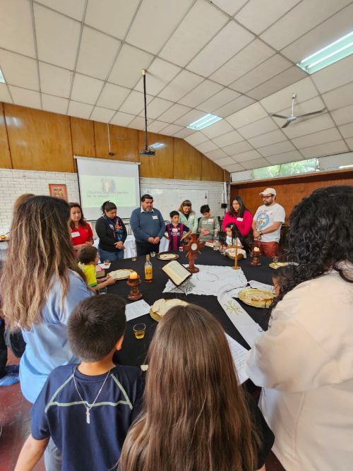 Pastoral de Padres del Colegio San Marcos Profundiza en la Eucaristía bajo la Luz de Emaús
