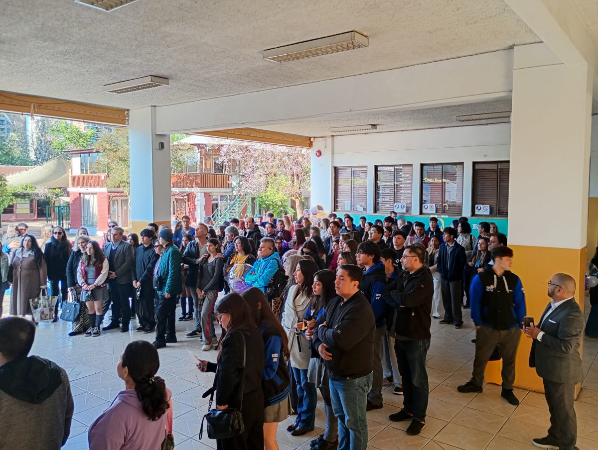 Emotiva despedida a los estudiantes de Cuarto Medio 2025